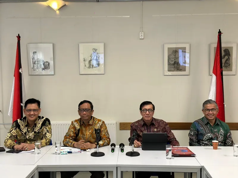 Menkopolhukam and Menkumham Meet Former MAHID in the Netherlands to Discuss Citizenship and Repatriation