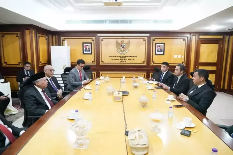 Meeting with the Indonesian Ambassador to Saudi Arabia, Immigration Director General Discusses Strategic Efforts to Resolve Issues of 8 Indonesian Citizens