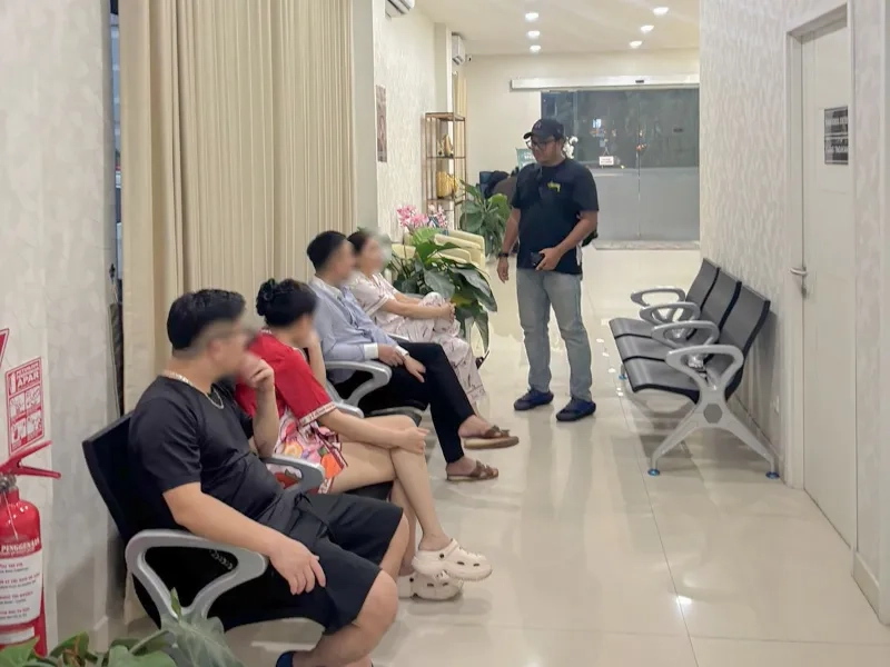 Ditjen Imigrasi Sergap 11 WN Vietnam yang Menyalahi Izin Tinggal di Klinik Kecantikan Jakarta