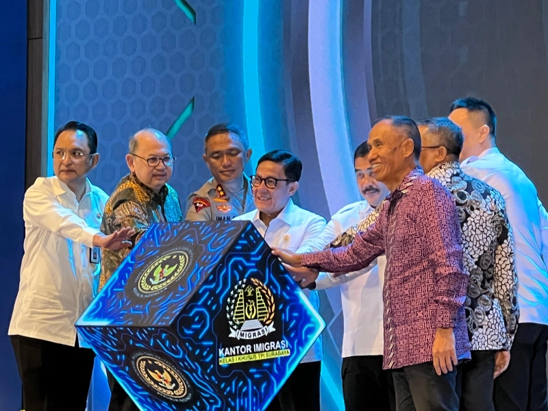 Autogate Bandara Juanda dan Immigration Lounge Ciputra World Mall Surabaya Resmi Beroperasi  