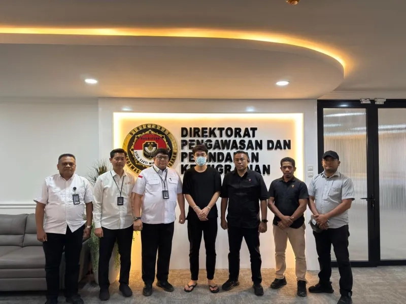 Chinese National Suspected of Human Smuggling Arrested by Immigration